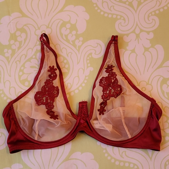 Coquette lingerie set 😍 - Picture 5 of 9